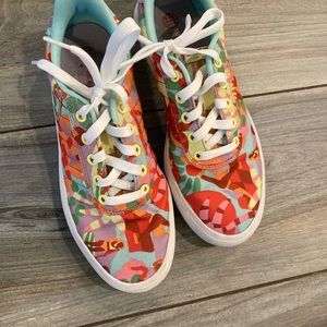 Adidas woman size 8 lace sneakers